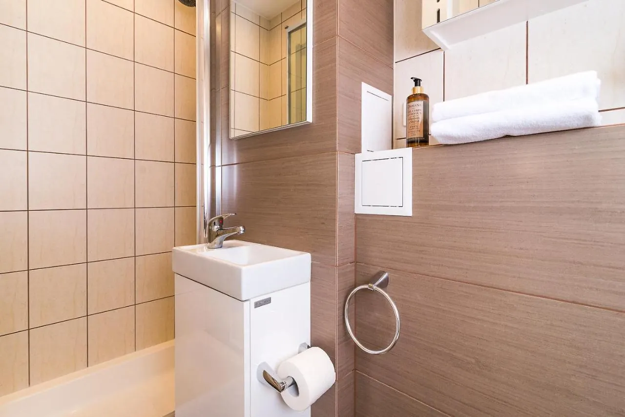 Bagno 7 - Modern Apartment By Noclegi Renters Varsavia 0*,  Polonia